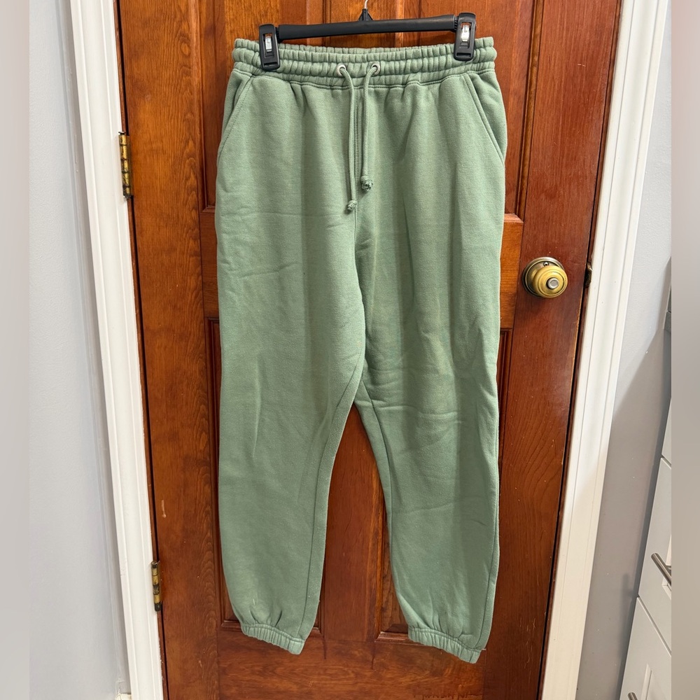 miss guided sage green sweatpants